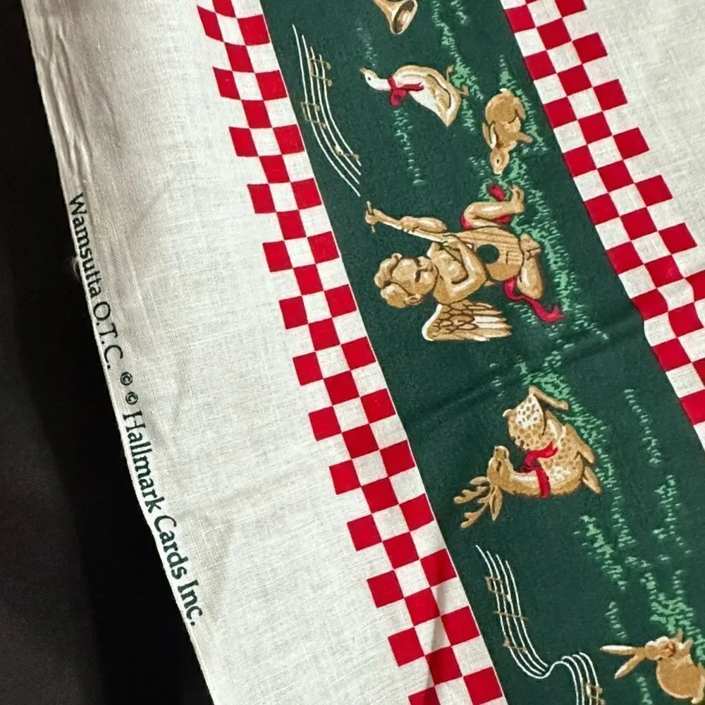 Vintage Lot Cut and Sew Festive Crafts - Wreath, Santa’s Stockings and Apron